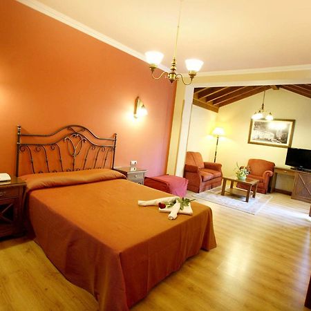Imperion Hotel Cangas de Onis Bagian luar foto