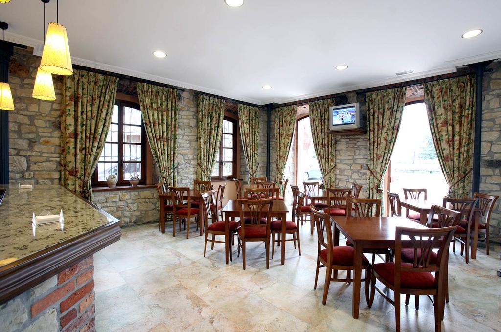 Imperion Hotel Cangas de Onis Bagian luar foto