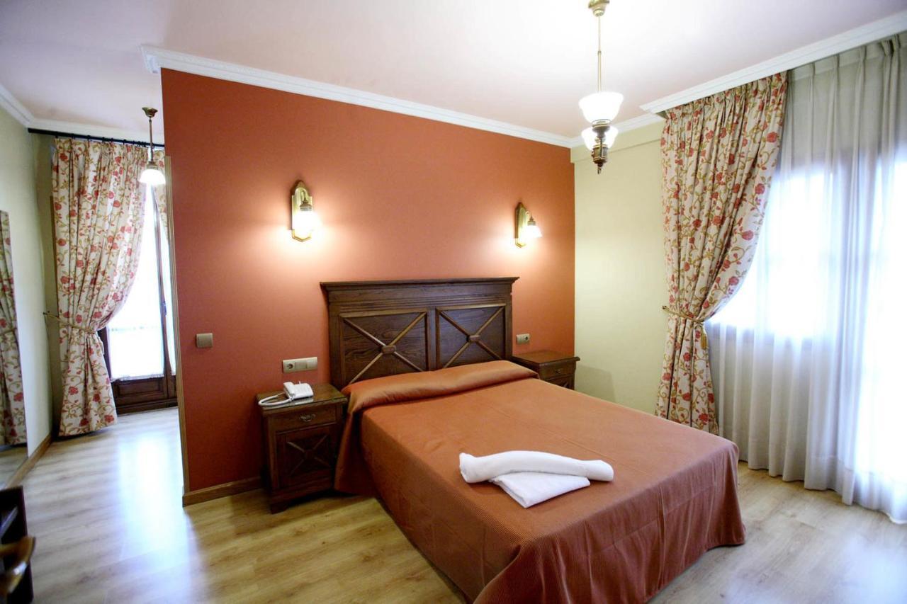 Imperion Hotel Cangas de Onis Ruang foto